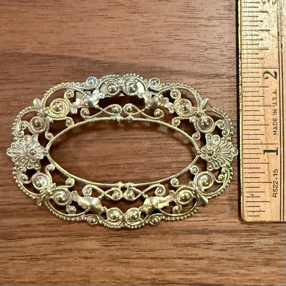 VTG Victorian Metal Brooch Sash Scarf Pin Filigree Scroll Oval Frame Large 3x2" - Picture 4 of 4